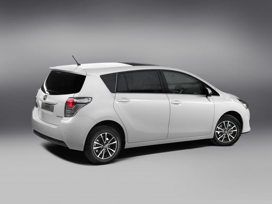  Toyota Verso 2012 года  (фото 9 из 10)